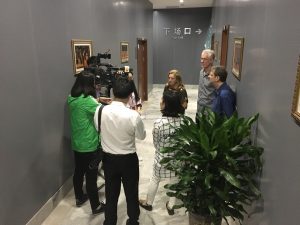 Entrevue avec la télé locale lors de l'entracte